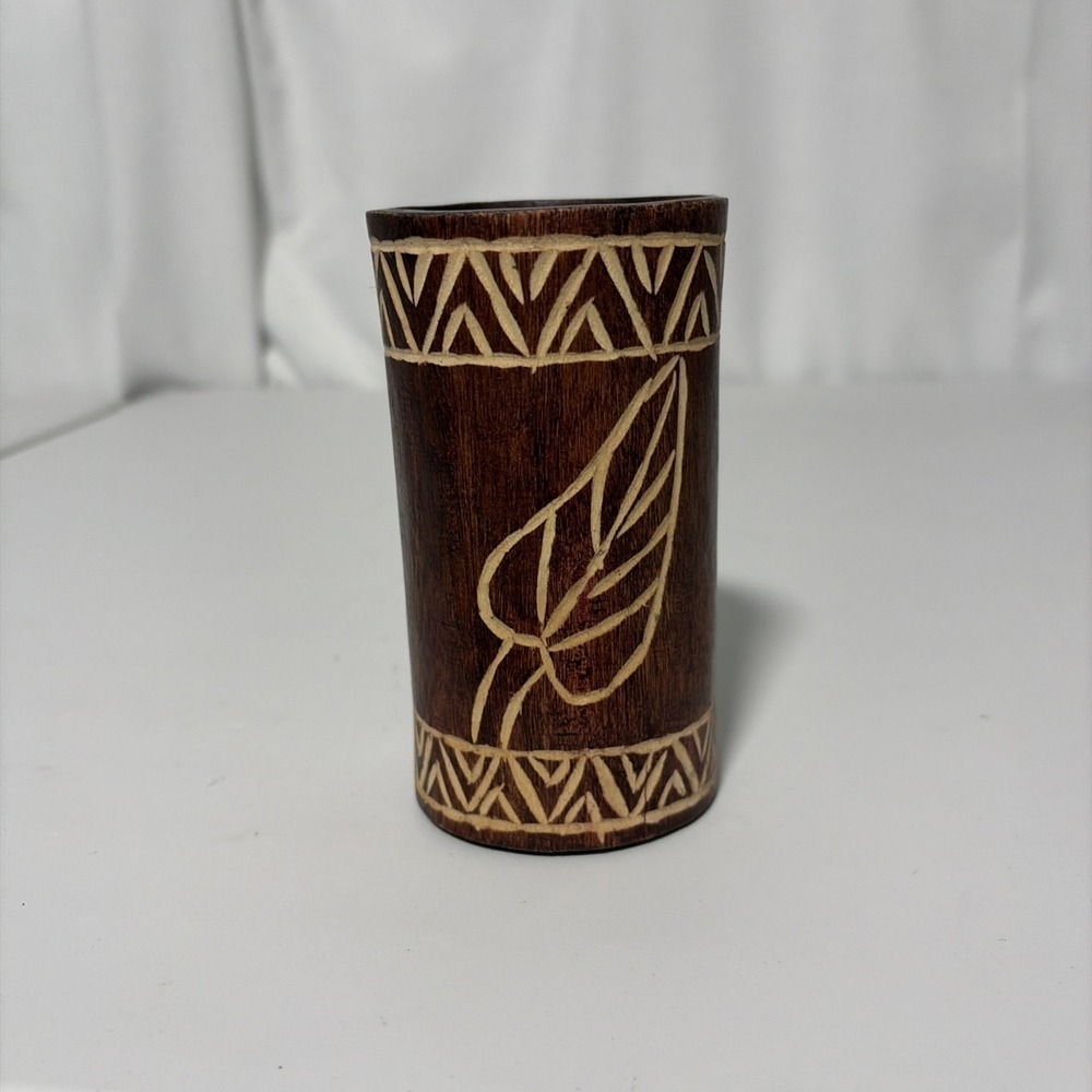 Handmade Wood Pen Pencil Desk Top Holder Hand Carved Leaf Design Brown